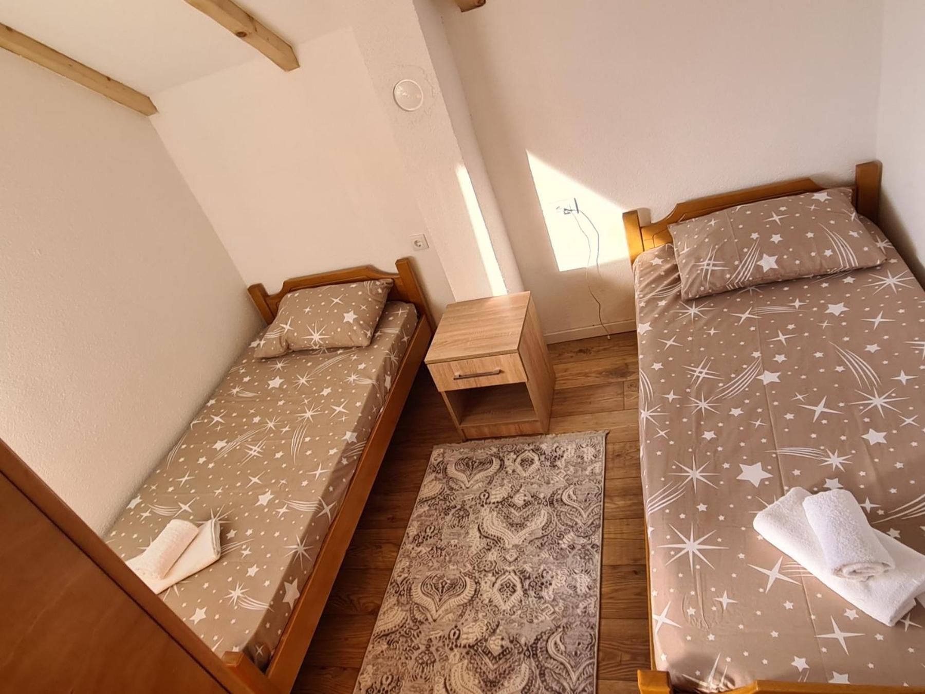 Bungalows Malagic Gusinje Zewnętrze zdjęcie