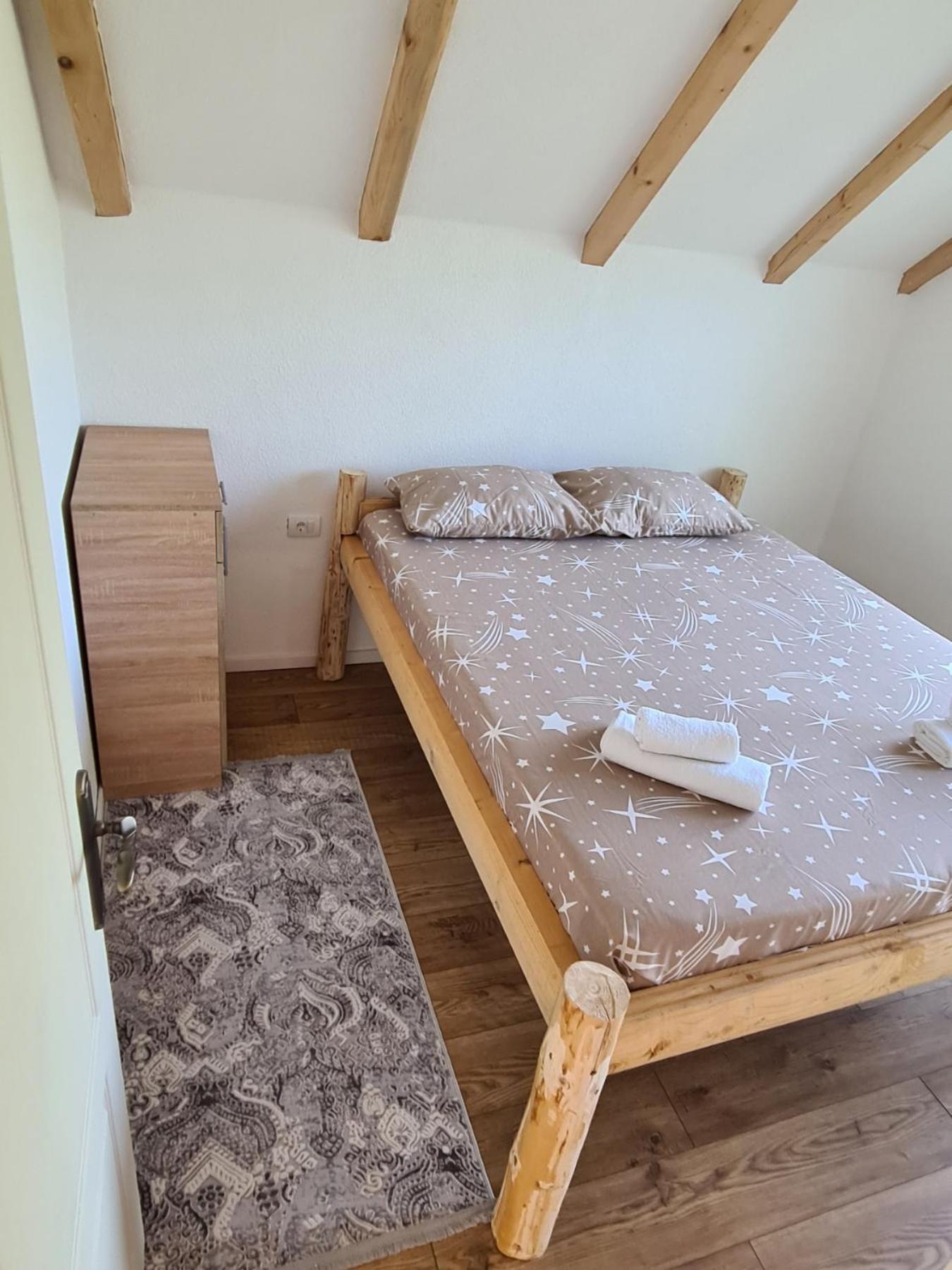 Bungalows Malagic Gusinje Zewnętrze zdjęcie