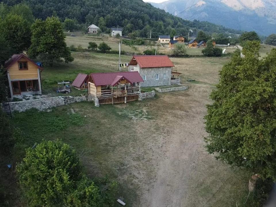 Bungalows Malagic Gusinje Zewnętrze zdjęcie